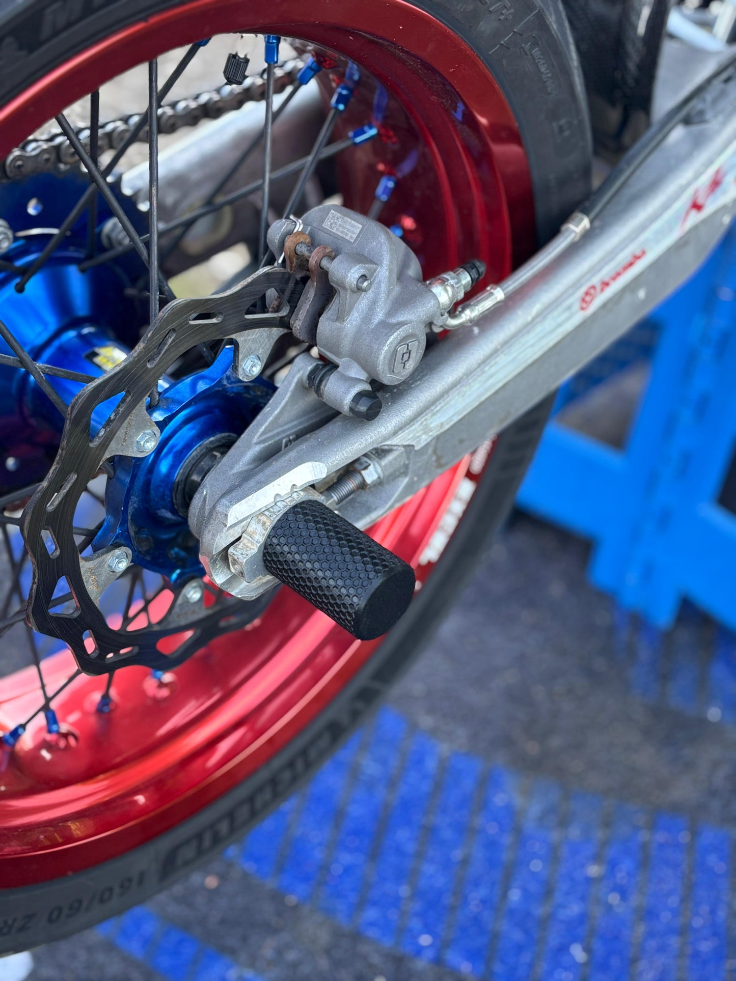 Supermoto HexPegs Street