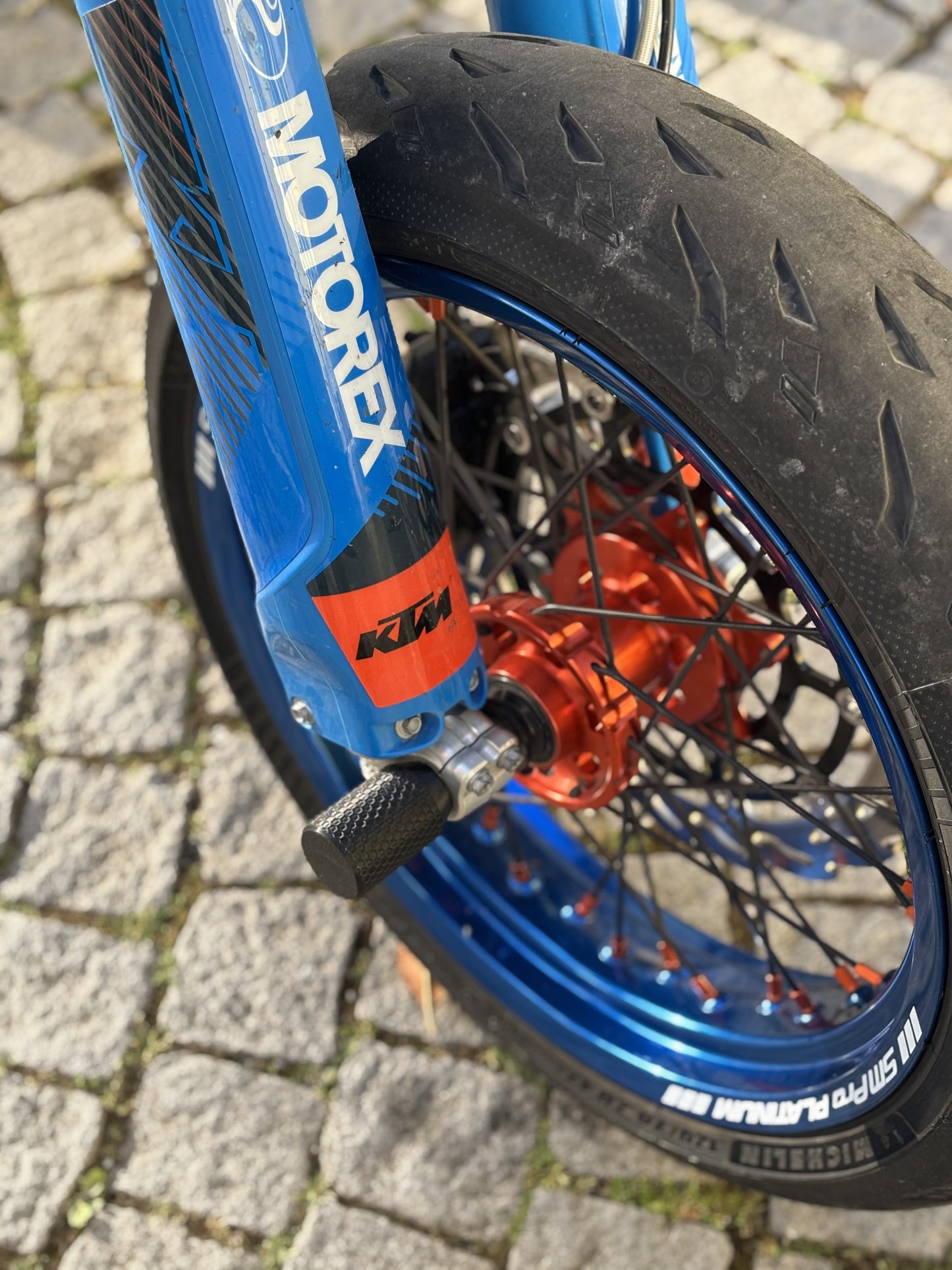 Supermoto HexPegs Street